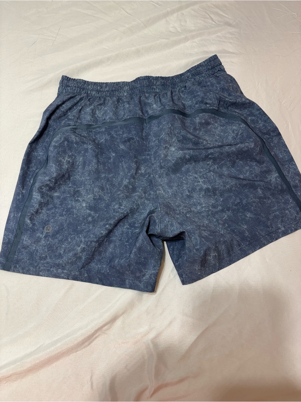 Lululemon Men's Size Medium 7" Athletic Training Gym Workout Shorts LM7 - Picture 2 of 7
